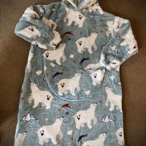 Msrlassn Extra Long Wearable Blanket Hoodie Polar Bears Animal Women’s one size